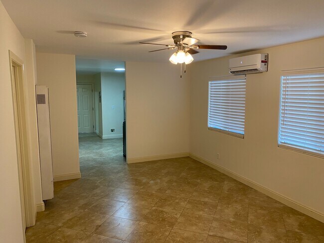 Living Room1 - 5558 Blackwelder St