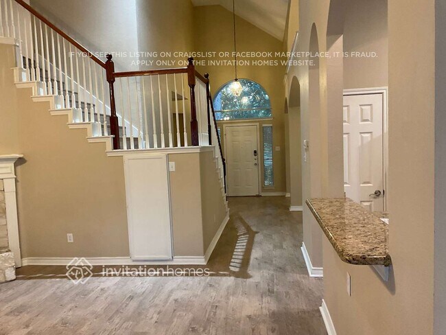 Building Photo - 1406 Chateau Ln