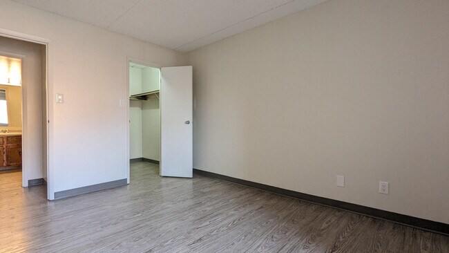 Photo du bâtiment - Mainstreet Fairmont Village Apartments
