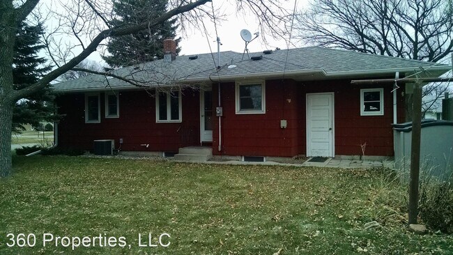 Foto del edificio - 3 br, 1.5 bath House - 2203 6TH ST SOUTH