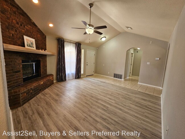 Building Photo - 3 br, 2 bath House - 883 San Miguel
