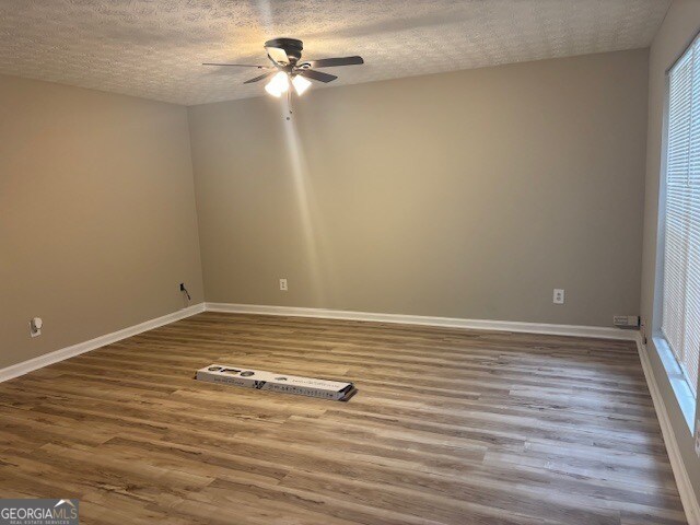 Foto del edificio - 3804 Waldrop Ln