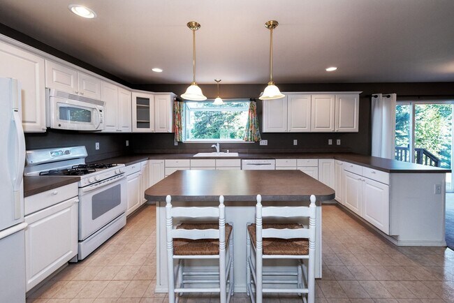 Building Photo - 5423 Cape Seville Drive