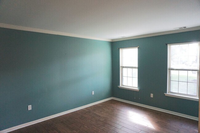 Foto del edificio - 5 BED | 2.5 BATH | SINGLE FAMILY HOME | BO...