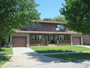 Building Photo - 519 Wildwood Rd