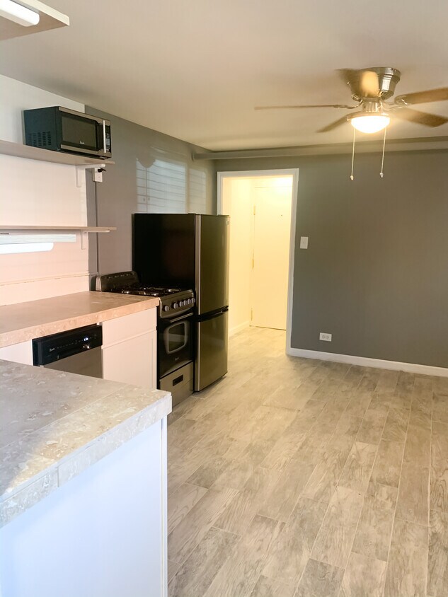 Brand new appliances! - 1375 Pearl St