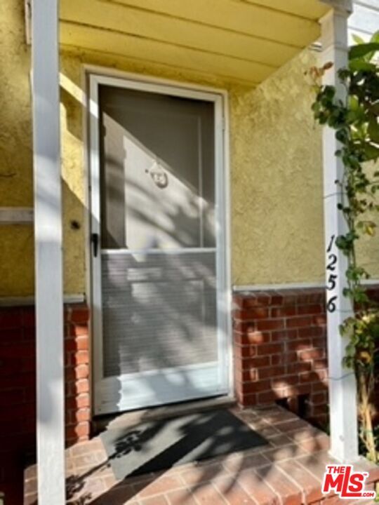 Foto del edificio - 1256 Devon Ave