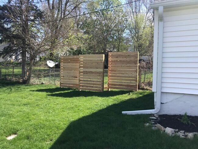 Foto del edificio - 5630 Erskine St