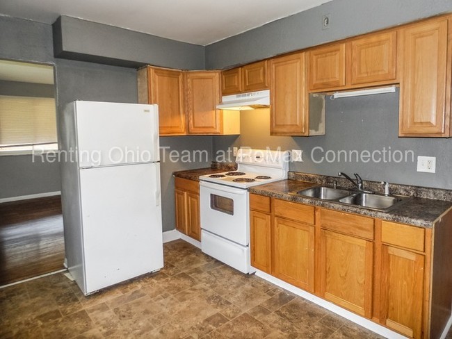 Building Photo - Two Bedroom with Basement