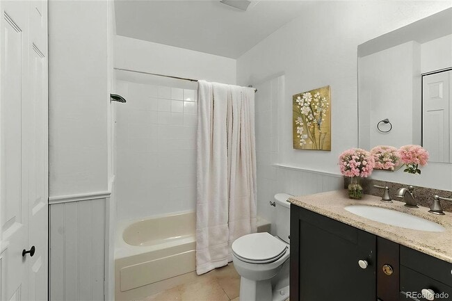 Building Photo - 8555 S Fairmount Dr