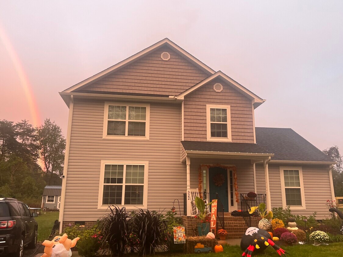 322 Bannister Town Rd, Louisa, VA 23093 House Rental in Louisa, VA