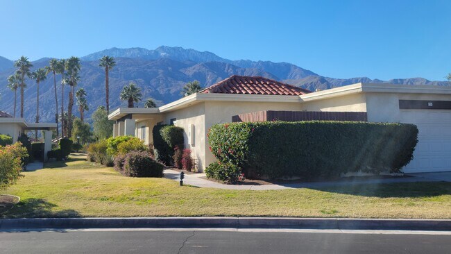 Building Photo - 751 N Barcelona Cir