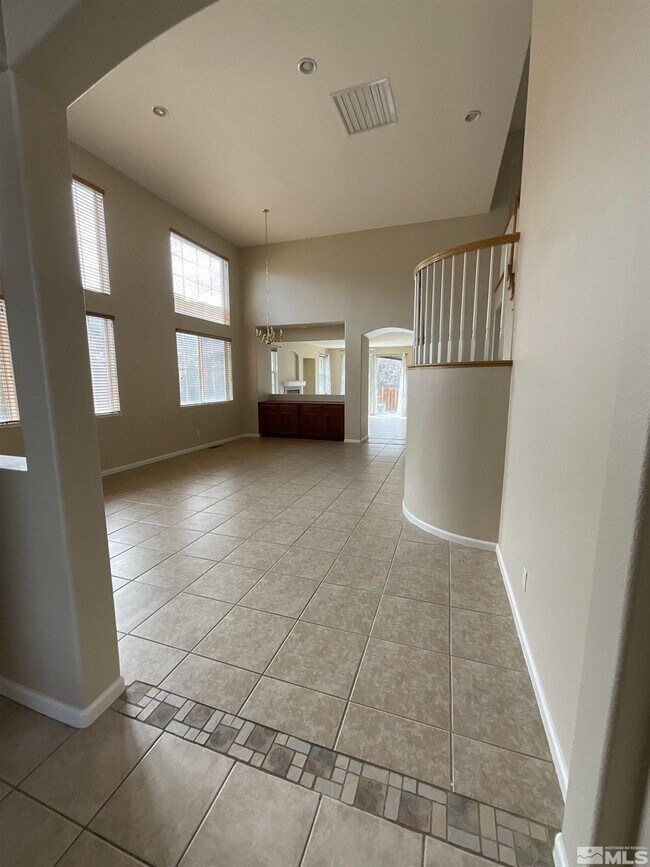 Foto del edificio - 2847 Falcon Ridge Dr