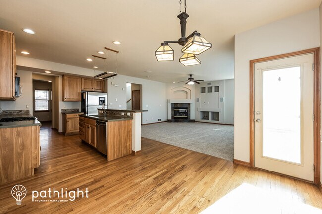 Foto del edificio - 7620 Chancellor Dr, Colorado Springs, CO, ...