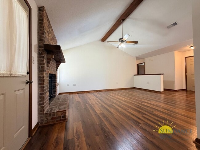 Building Photo - Beautifully Updated 3BR Home in Mary Esther!