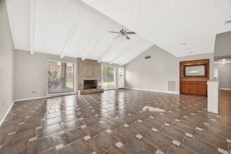 Building Photo - 21318 Park Brook Dr