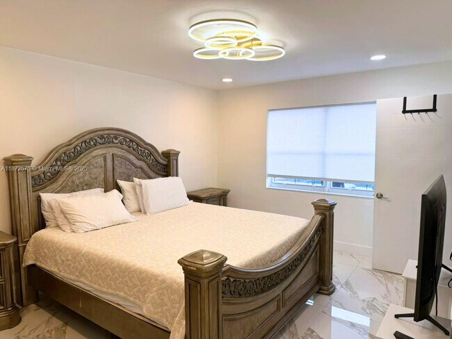 Building Photo - 201 Calle Grande Dr