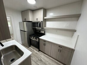 Building Photo - 828 E 100 S