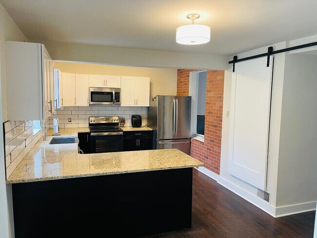 Foto del edificio - 430 S Matlack St