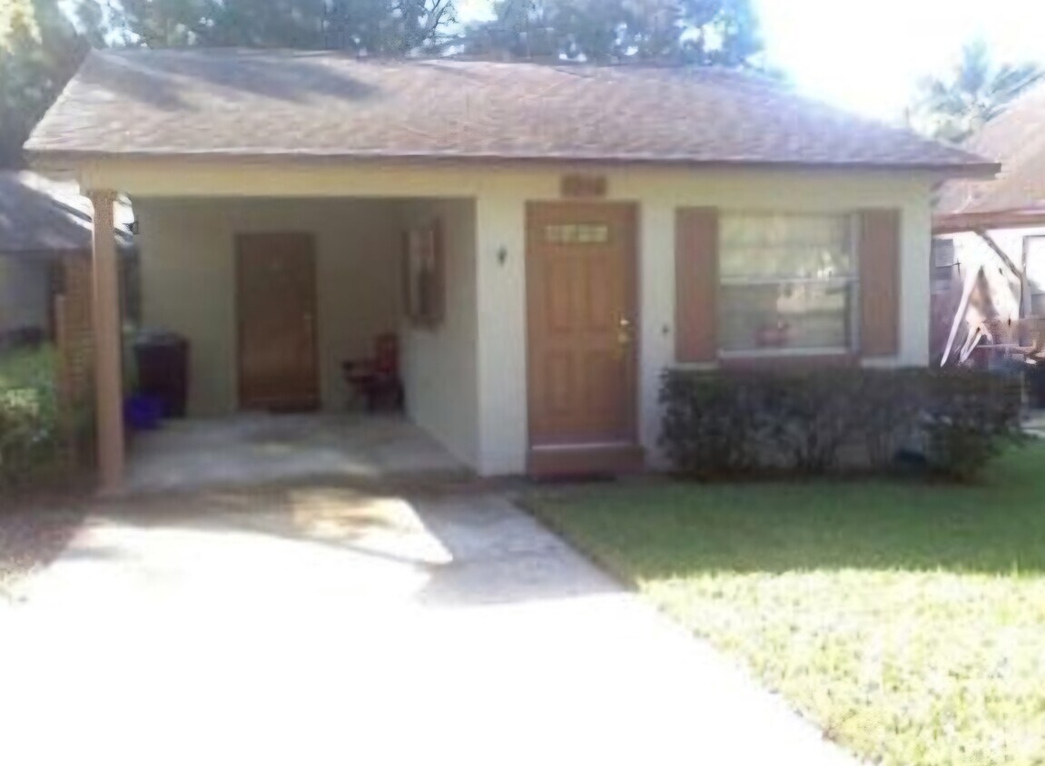 Foto principal - 1016 Arthur Ave