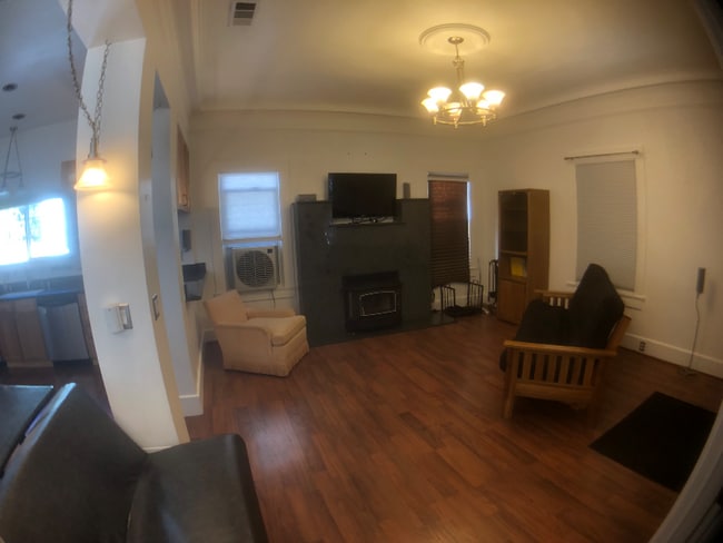Foto del edificio - 1015 Beamer St