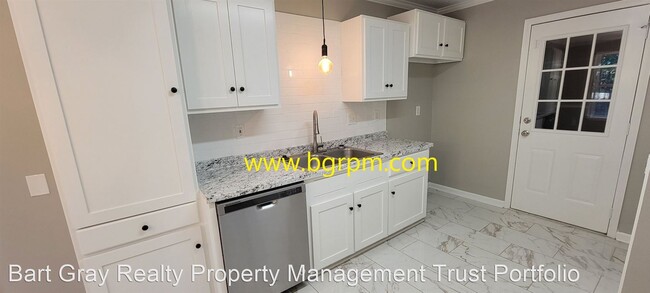 3 br, 2 bath House - 120 Rodney Guthrie - 4