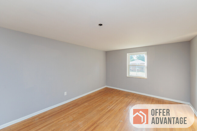 Foto del edificio - 20361 Lakeshore Blvd