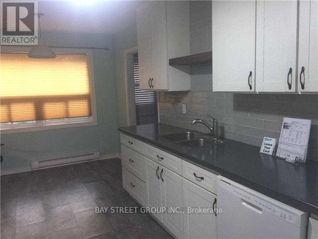 Photo du bâtiment - 24 Metro Rd N