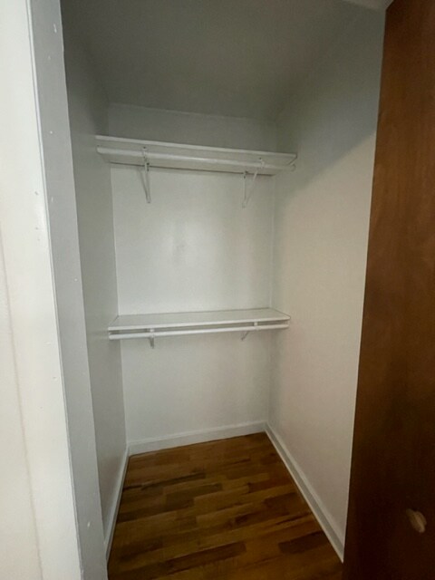 Building Photo - 109 S Elm St