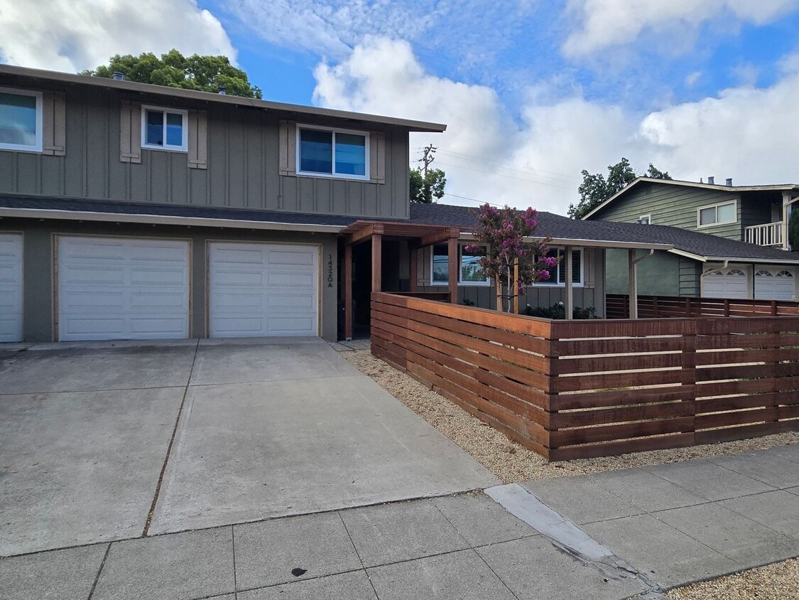 Blossomhillduplex - Blossomhillduplex