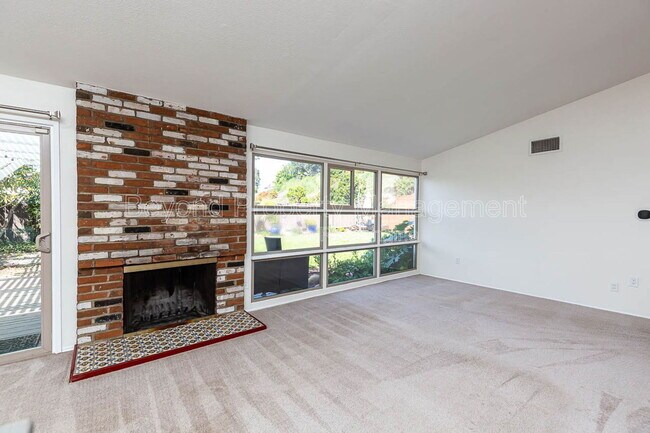 Foto del edificio - 4654 Glacier Ave