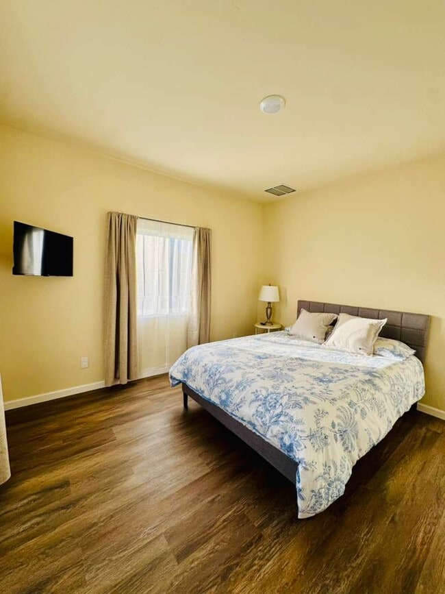 Master bedroom - 314 N 6th St