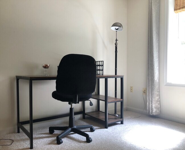 6367 Yates Ford Rd Unit Riverside Basement Suite, Manassas, VA 20111 Apartments in Manassas