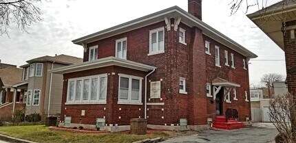 Building Photo - 7432 S Oglesby Ave