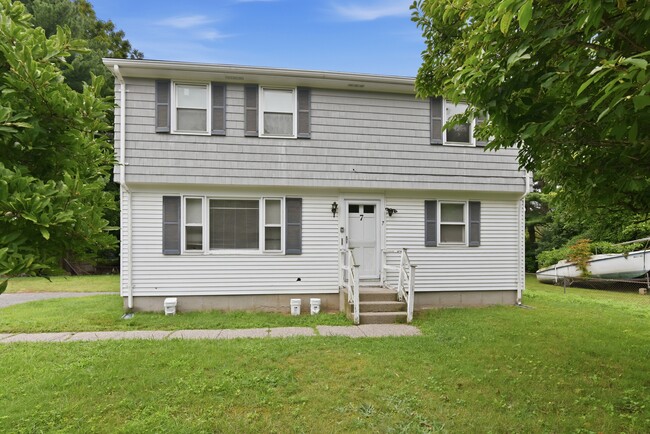 Building Photo - 7 Boardman Ln