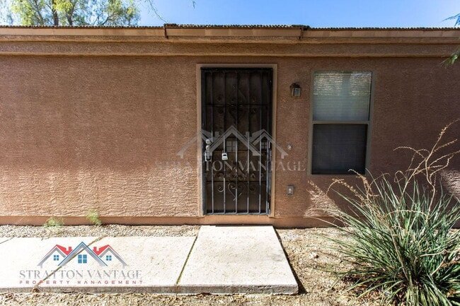 Foto del edificio - 6714 E Flynn Ave