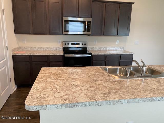 Foto del edificio - 8256 Meadow Walk Ln