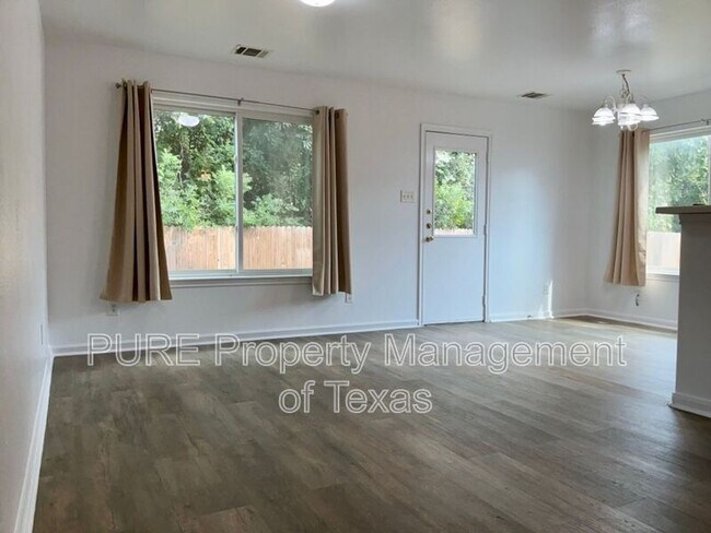 Foto del edificio - 244 Marvin Cove