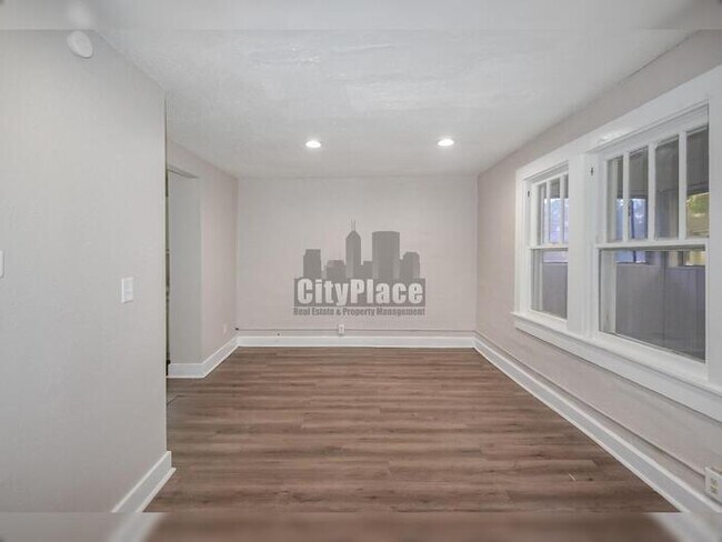 Foto del edificio - 4121 Byram Ave