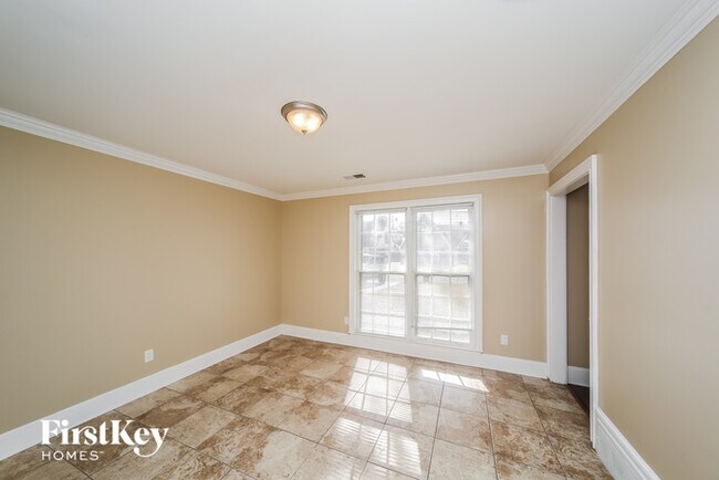 Building Photo - 8158 Creekside Cir S