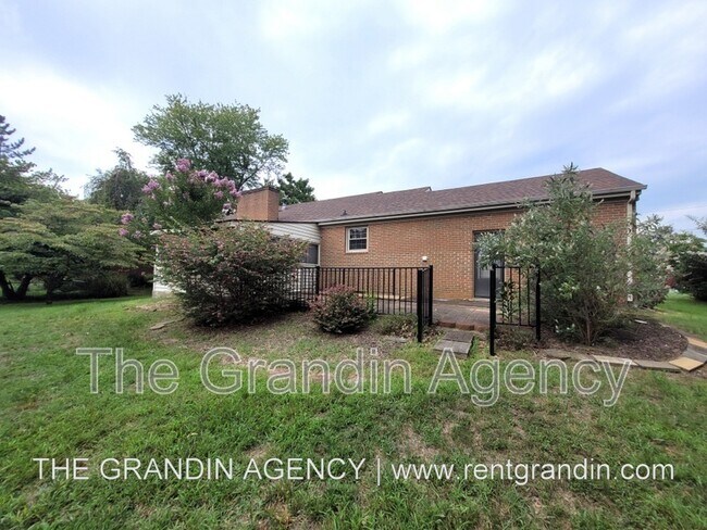 Foto del edificio - 312 Homeplace Dr