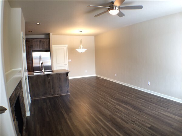 Foto del edificio - 3 Bedroom / 2.5 Bathroom Townhouse in McCa...