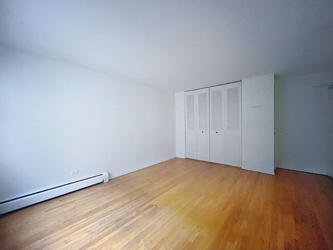 Foto del edificio - 736 W Buena Ave