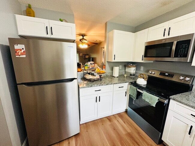 Foto del edificio - 373 Aiken St