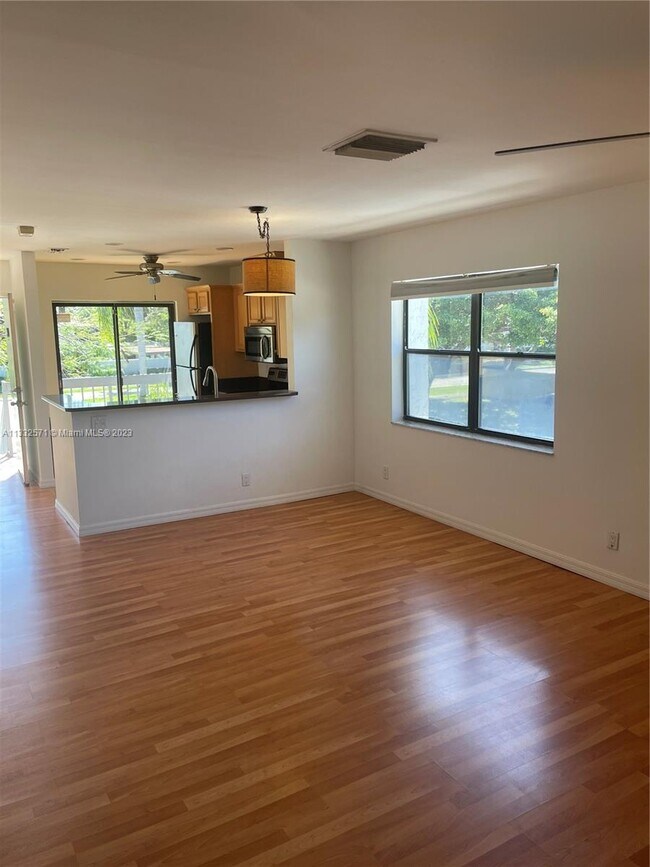 Building Photo - 55 Tropic Isle Dr