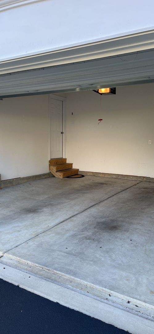 Building Photo - Marvelous 3-Bed/3.5-Bath Townhouse Located...