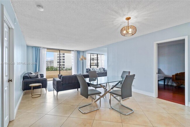 Foto del edificio - 600 Three Islands Boulevard