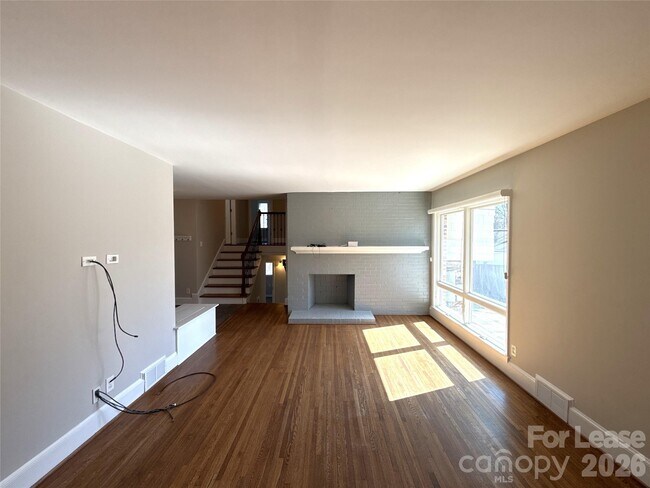 Foto del edificio - 2821 Sunset Dr