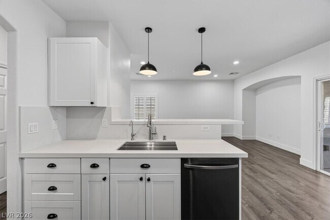 Foto del edificio - 251 Integrity Ridge Dr