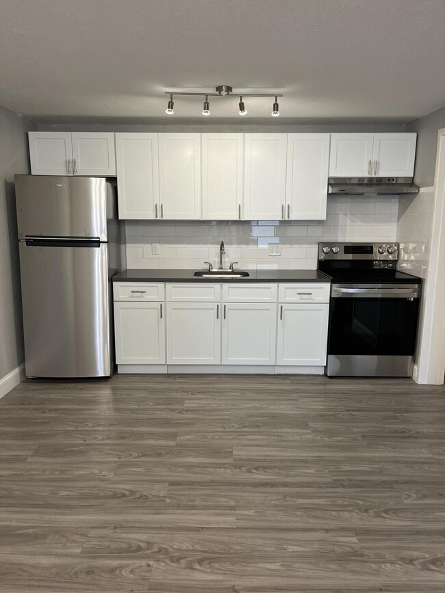 Building Photo - 2357 Greengate Cir